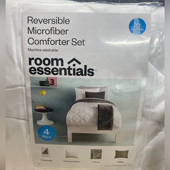 Reversible, comforter, sham, throw, pillow, black out curtains, - Picture 2 of 11